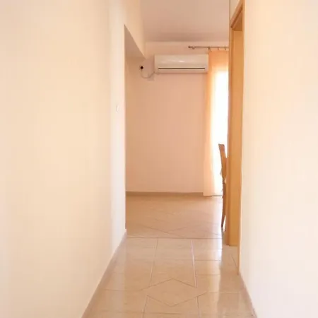 By The Sea Kraj, Pasman - 331 アパート ツコン